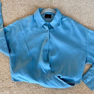 Women’s Chambray cropped blue tie front button down blouse Medium NWOT